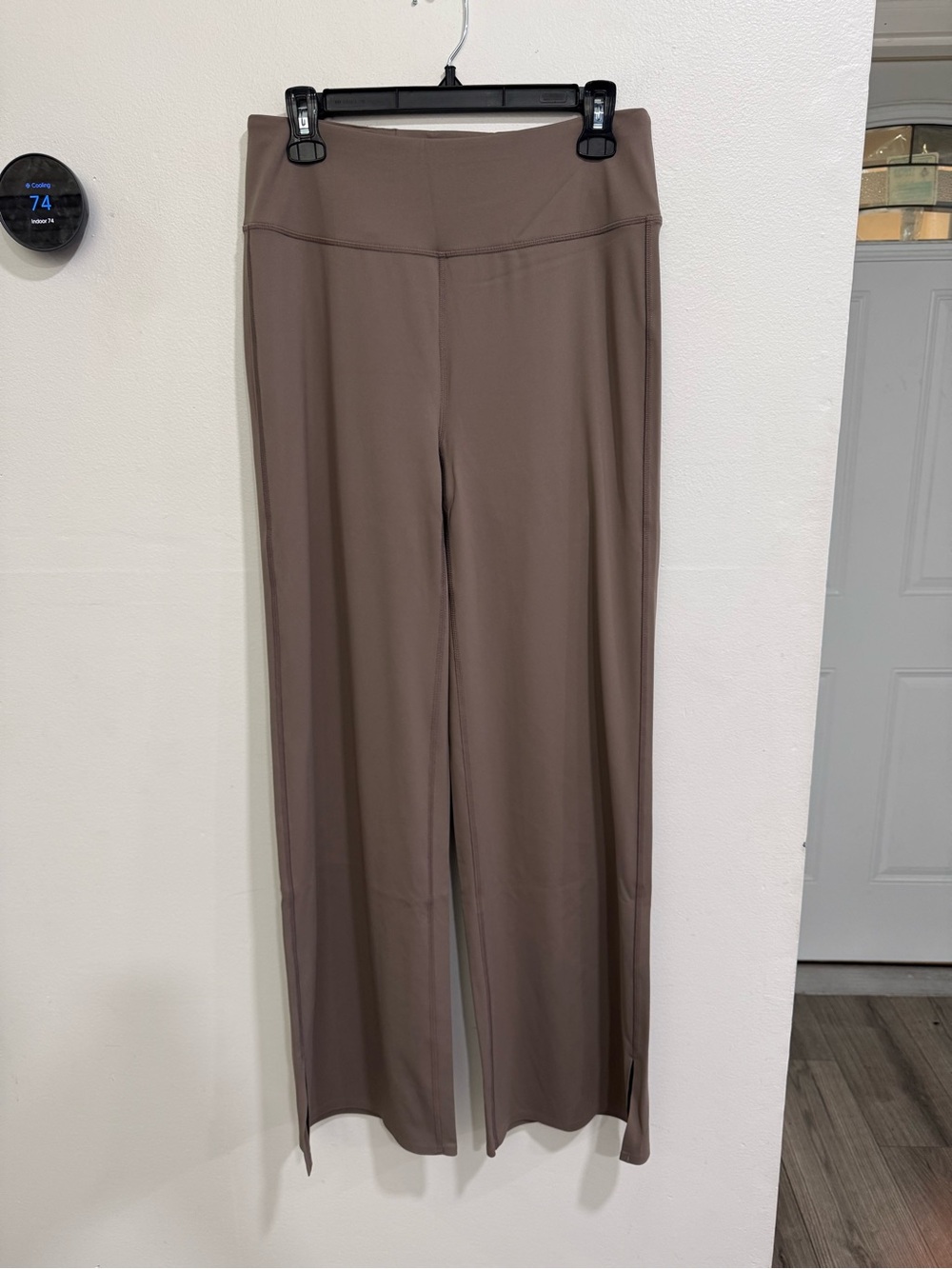 NWT Travis Mathew Moveknit Bonded Pants Sz Large in TRUFFLE